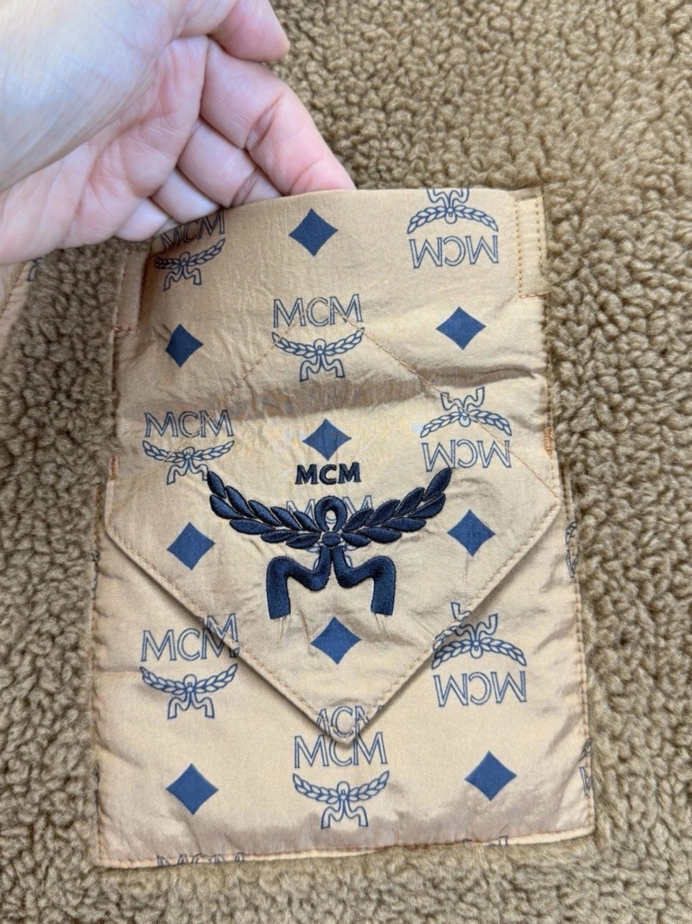 MCM Monogram Pocket Sherpa Cardigan Sweater Jacket sz XL - Picture 7 of 10